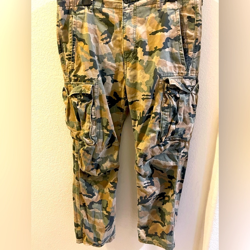 Levi pants that are in great condition